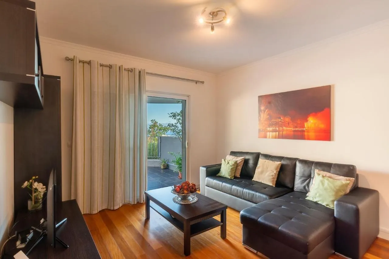 Virtudes Ocean View With Pool By Holiday Rental Madeira Funchal  Appartamento