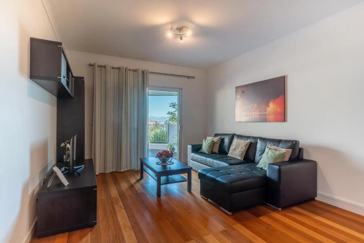 Virtudes Ocean View With Pool By Holiday Rental Madeira Funchal  Portugalsko